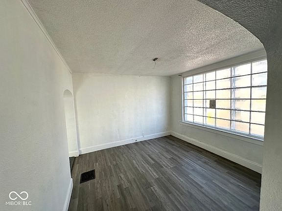 4th image of 1331 Michigan Ave