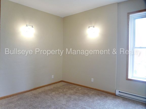 2nd image of 35 Lake St S APT 3