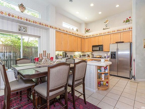 4th image of 1153 Kingfisher Cir