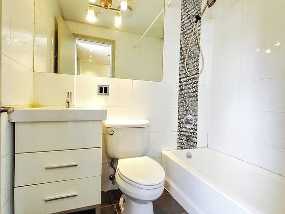 5th image of 179 Putnam Ave #3R1