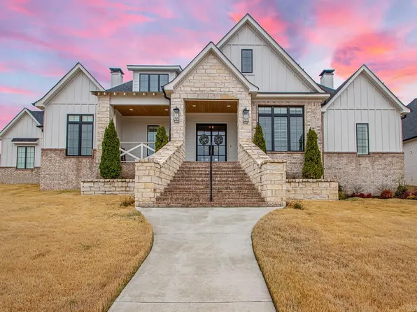 9900 Laurel Oak Dr, Sherwood, AR 72120