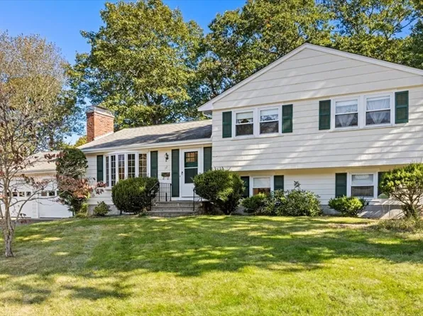 12 Woodland Dr, Weymouth, MA 02190