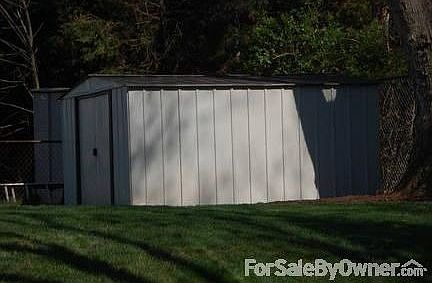 Storage Shed
						:
						Storage shed in deep fenced back yard.
