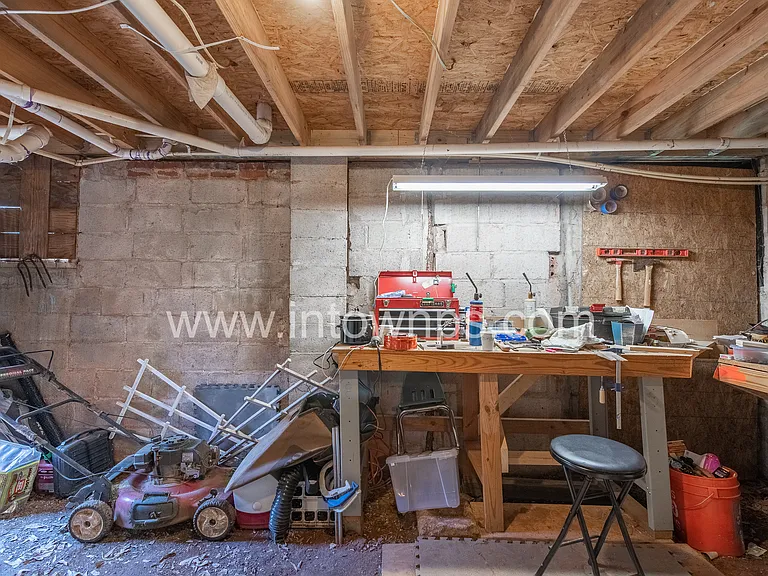 137 Dearborn St — Photo 11