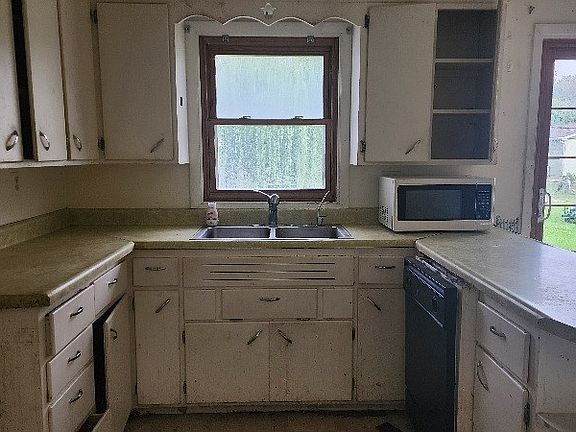 3rd image of 3308 H Ave NW