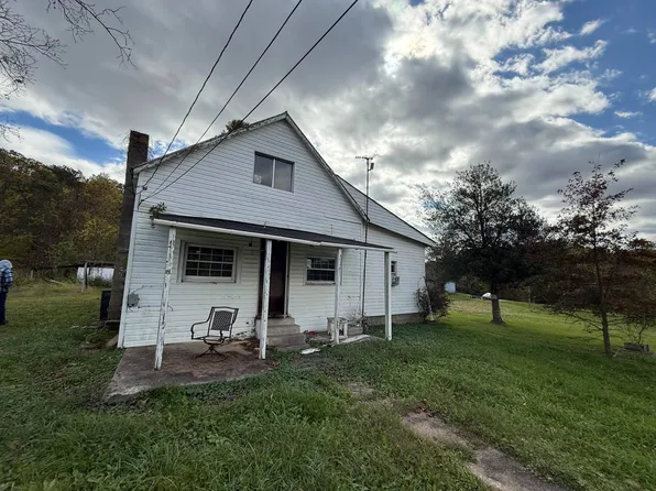 158 Jason Ln, Leon, WV 25123