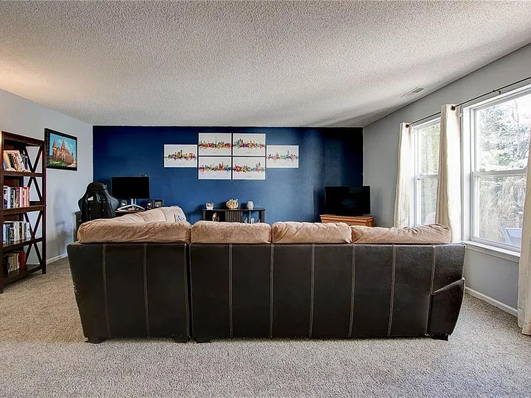 10306 Hatherley Way — Photo 6