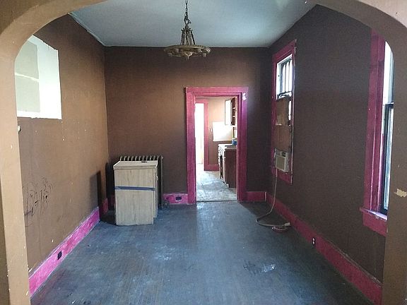 5th image of 308 10th St
