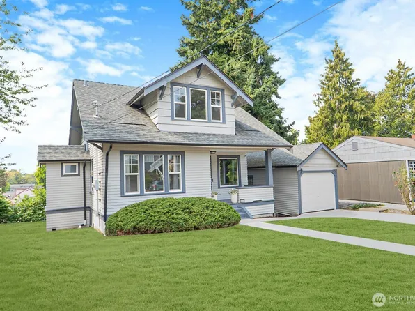 9835 60th Avenue S, Seattle, WA 98118