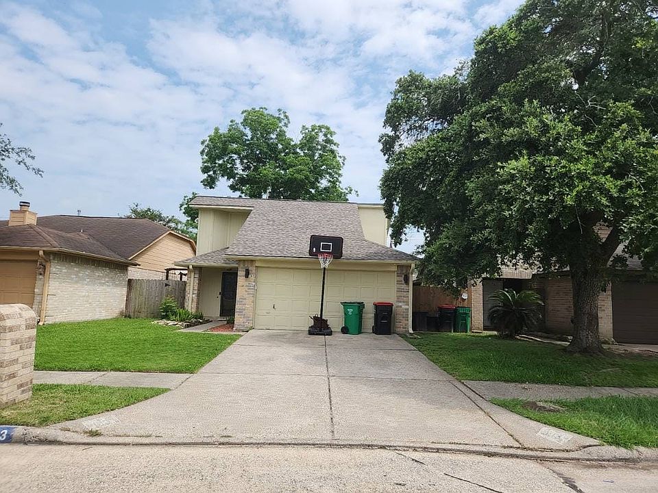 1st image of 813 Briarcreek Dr