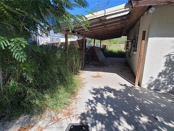 2nd image of 3511 Lantana Dr
