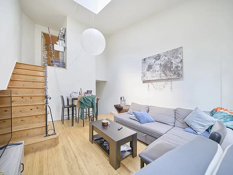 217 E 25th St #6A — Photo 2