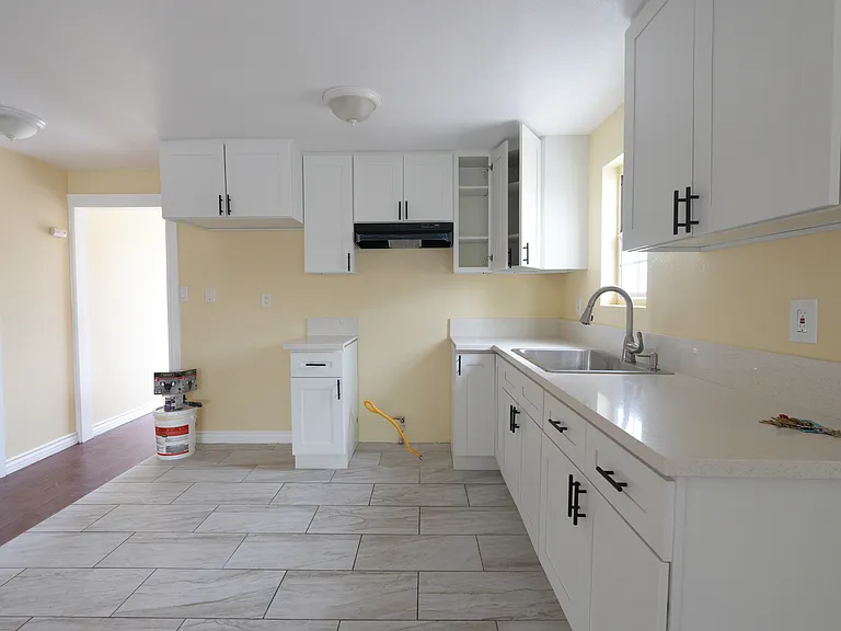 10727 Gorman Ave #10727 — Photo 8