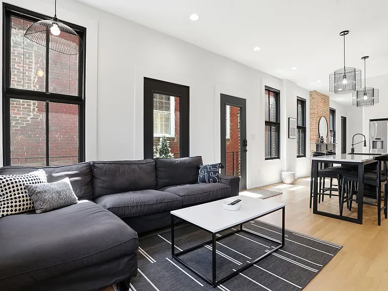 2608 E Broad St #2 — Photo 3