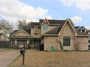 3223 Knoll West Dr, Houston, TX 77082