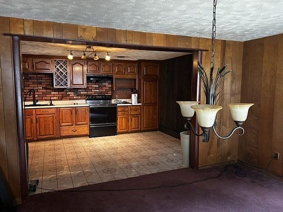 4th image of 78 Edgewater Dr