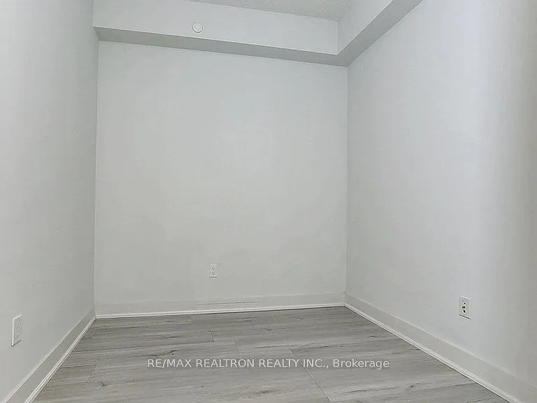 88 Sheppard Ave E #2405 — Photo 16