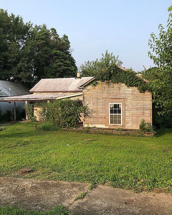 1st image of 206 Church St