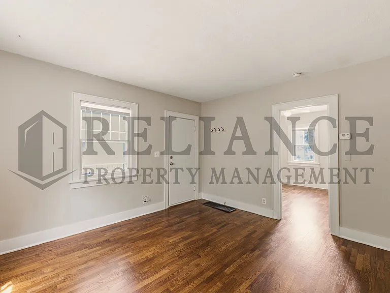 2301 W 3rd St N — Photo 13