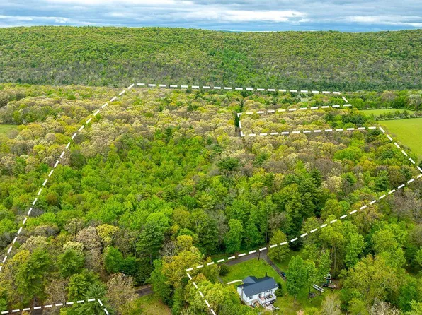 45 Firehall Rd, Conyngham, PA 18219