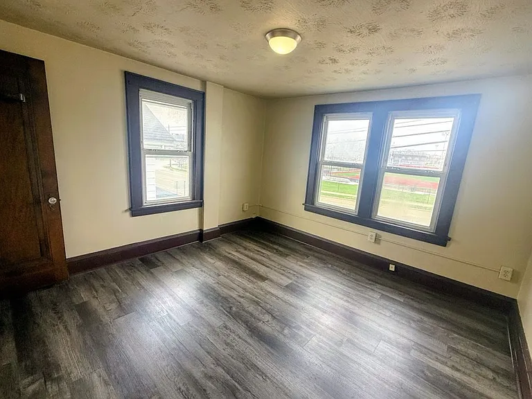 36 W Wilbeth Rd — Photo 11