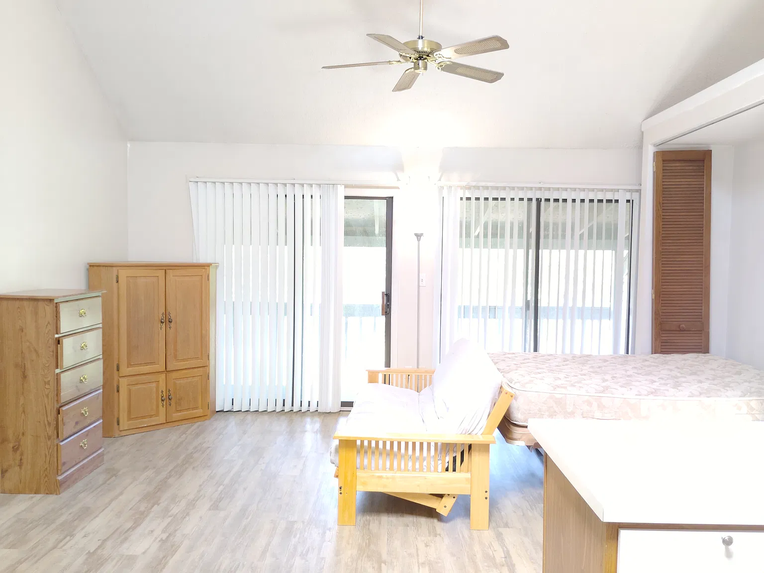 Studio, 600 sqft, $950 — Photo 4