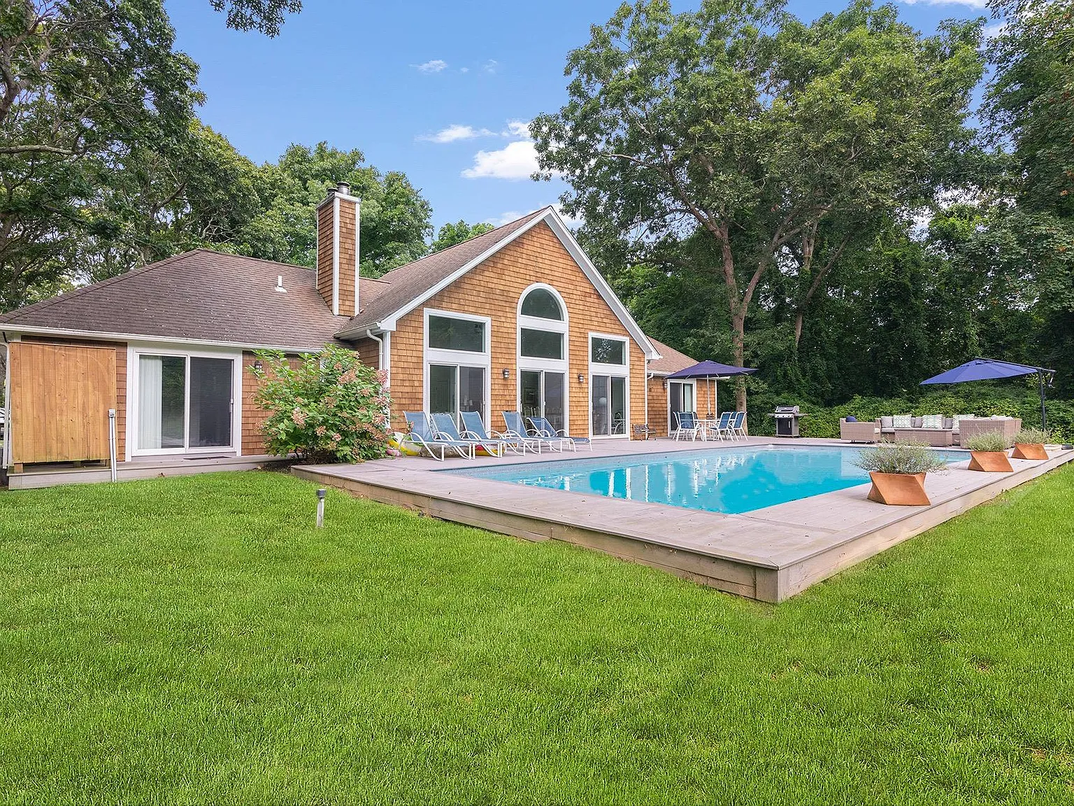 Summer Retreat Near East Hampton Village — Photo 2