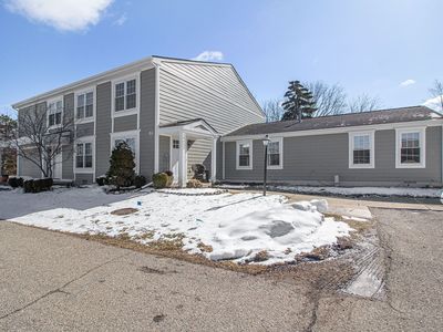 39757 Village Wood Ln, Novi, MI, 48375