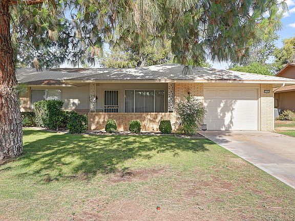 3rd image of 15454 N Lakeforest Dr