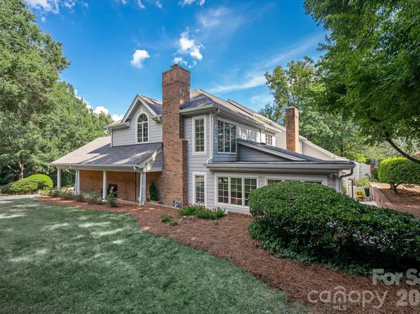 1804 Meadowood Ln, Charlotte, NC 28211