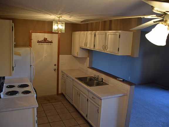 2nd image of 5991 Dellwood Ave