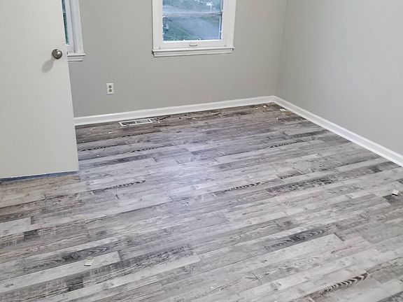5th image of 105 Alice Dr #C