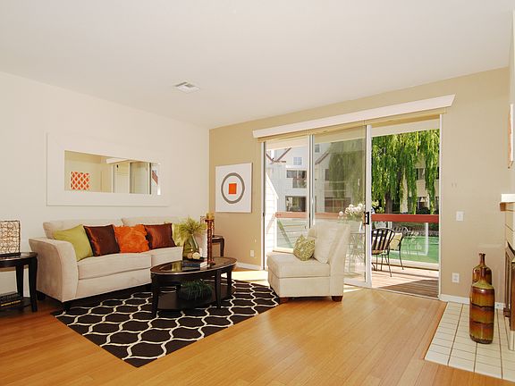 2nd image of 305 Chelsea Way