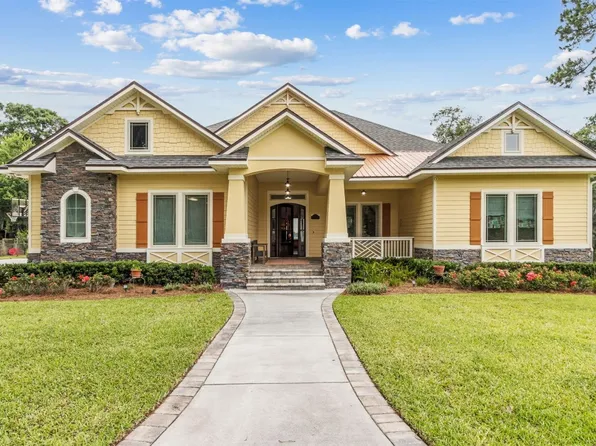 1877 Clinch Dr, Fernandina Beach, FL 32034