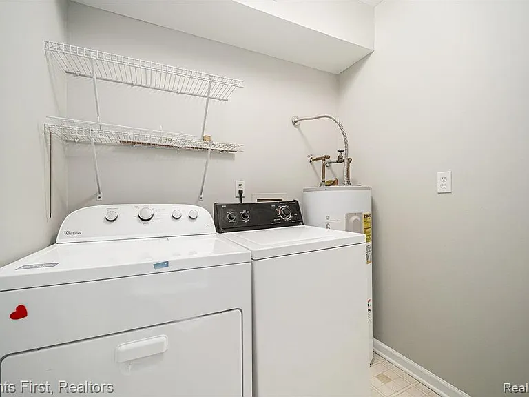 164 Pinewood Dr — Photo 11