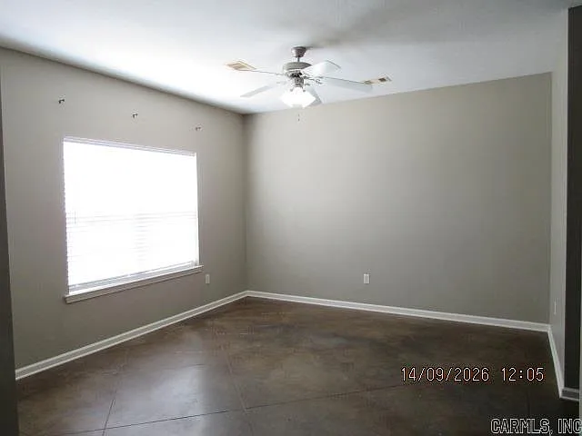3 bed, 2.0 bath, 1288 sqft, $1,150 — Photo 3