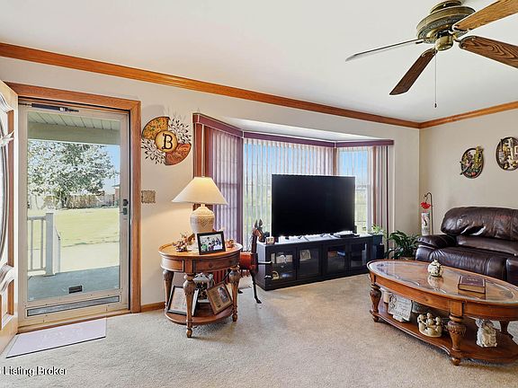 4th image of 11505 Pierce Way