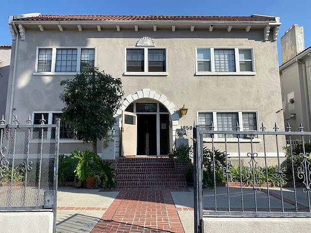 1st image of 1950 Argyle Ave APT 3