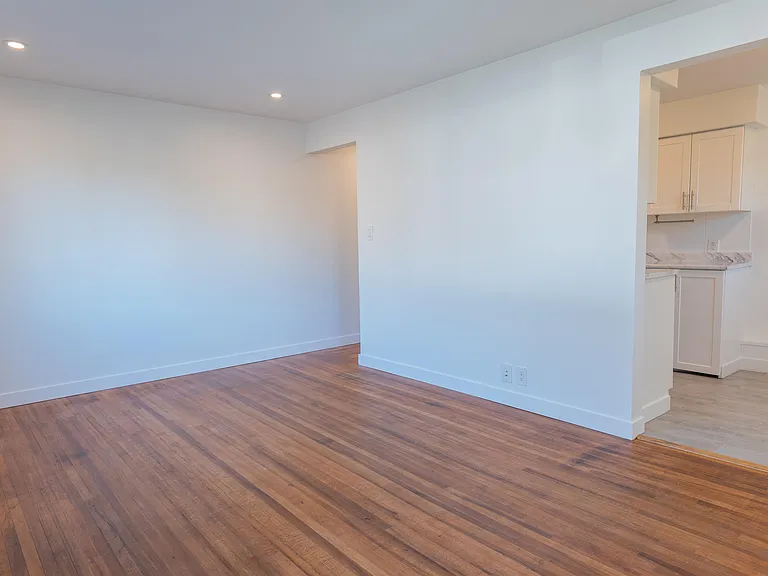 2185 Oxford St #103 — Photo 17