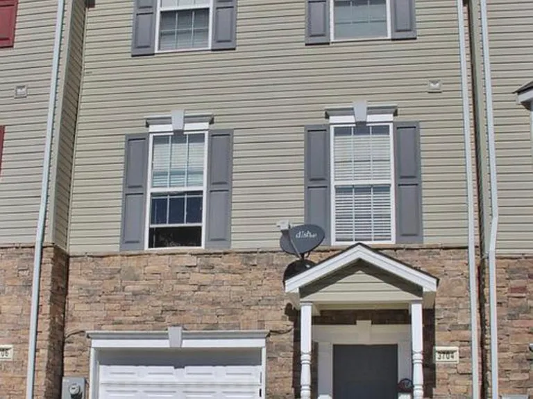 3704 Armory Ln #3704 — Photo 2