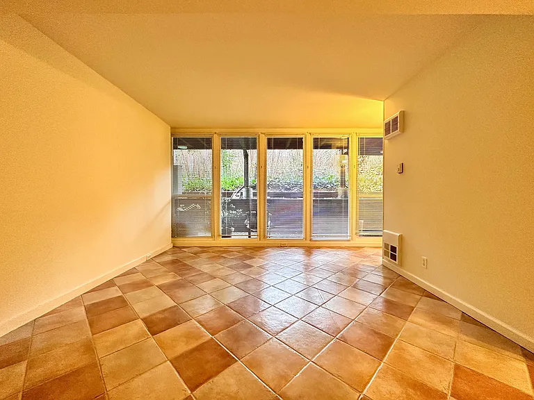 118 Echo Ave #8 — Photo 3