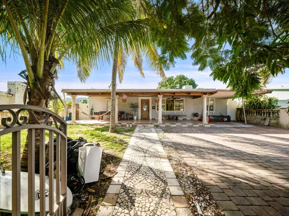 1020 Forest Ct, West Palm Beach, FL 33405