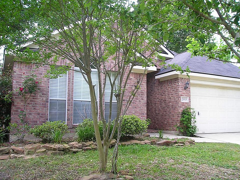 1st image of 20919 Lake Park Trl