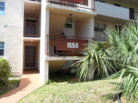 2nd image of 1550 NE 191st St APT 205