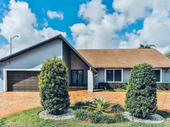 20550 NE 8th Ct, Miami, FL 33179