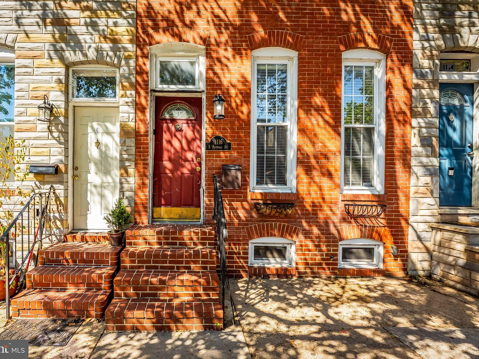 2 bed, 2.5 bath, 1496 sqft, $2,400 — Photo 1