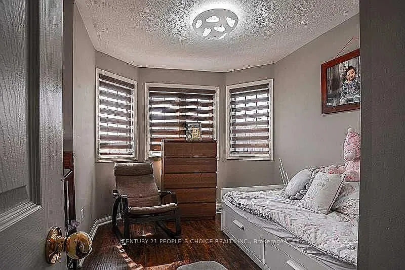 3 bed, $2,999 — Photo 4