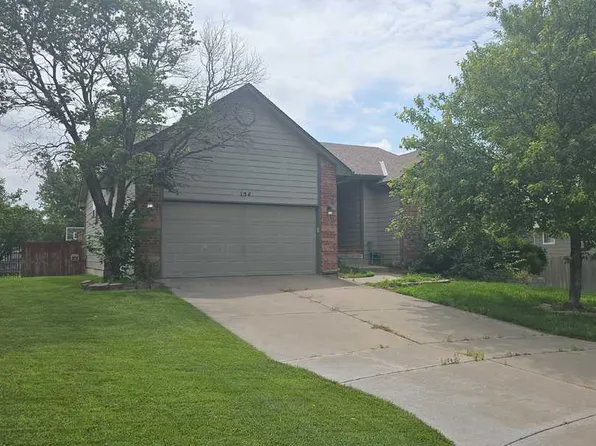154 S Maple Dunes Ct, Wichita, KS 67235