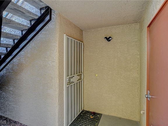 5th image of 4140 Gannet Cir Unit 255