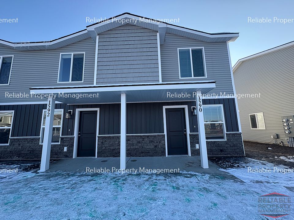 1st image of 1576 Hannah Ln